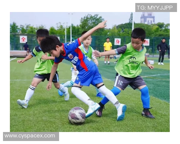 以本命足球球星为灵感探寻绿茵场上激情与梦想的非凡故事